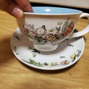 Alice in Wonderland Tea Cup